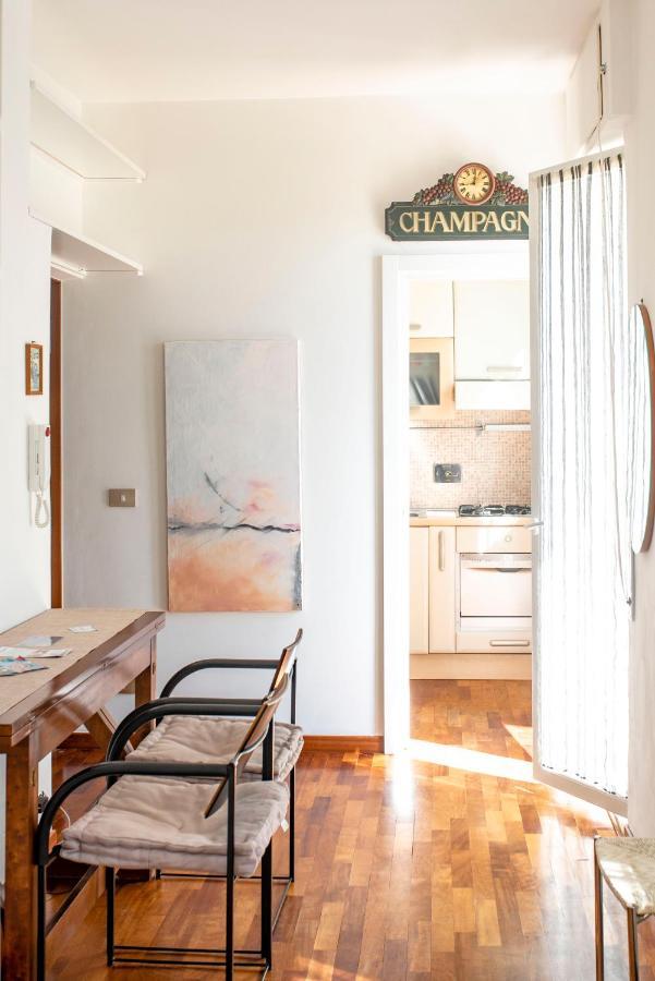 Appartamento Impluvium Lido di Ostia Luaran gambar